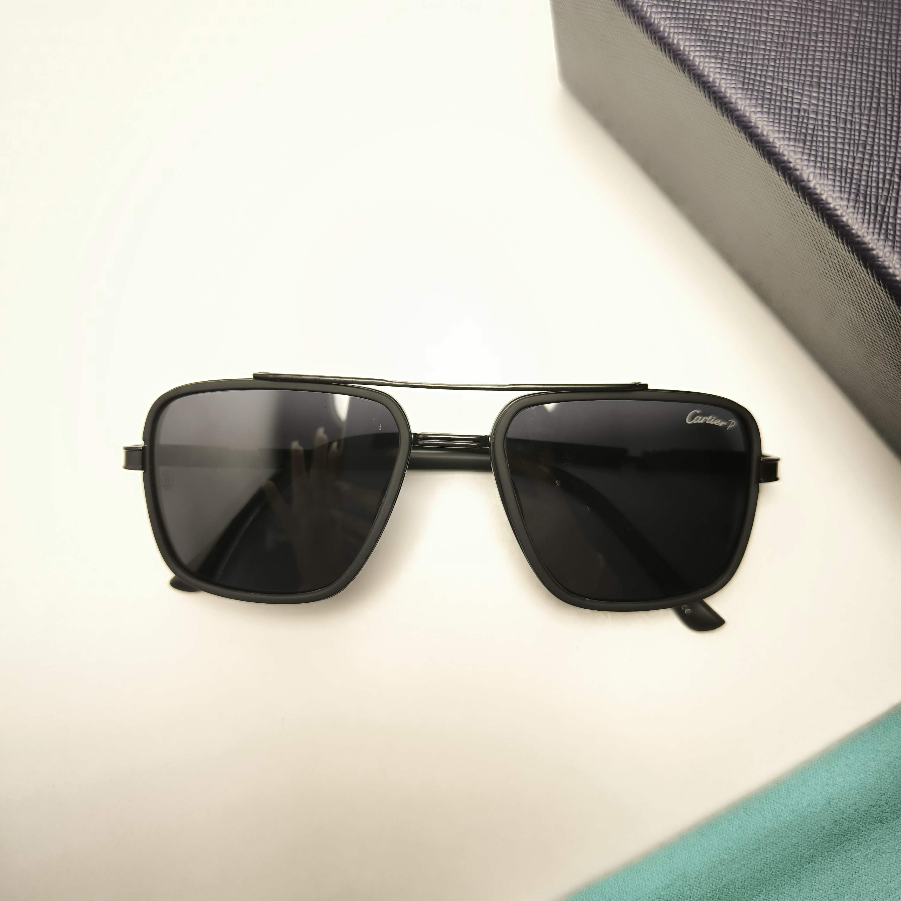 عینک آفتابی پلاریزه مردانه CARRERA کد 0615