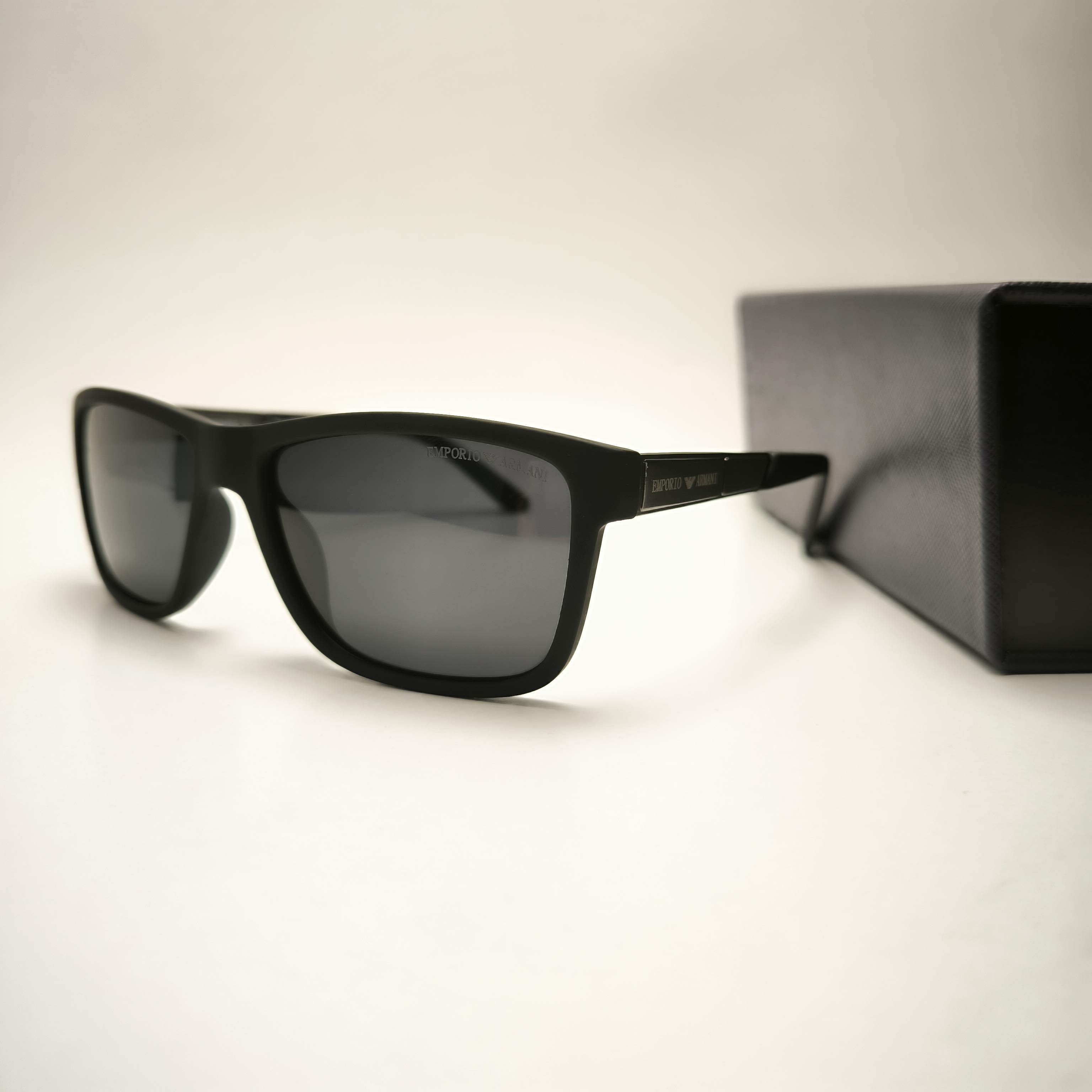 عینک آفتابی مردانه پلاریزه emporio armani کد 9478