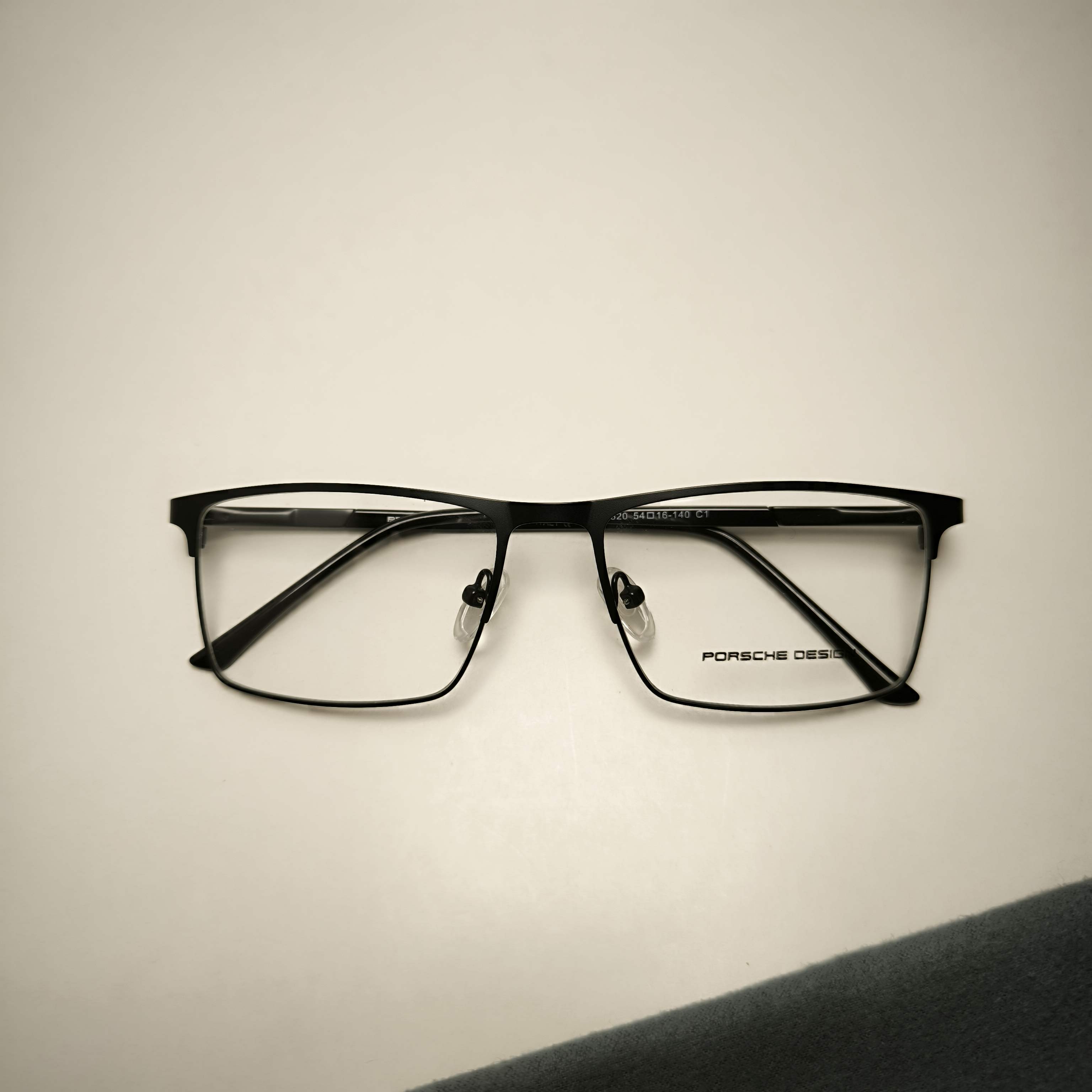 عینک طبی فلزی مردانه PORSCHE DESIGN کد 8620