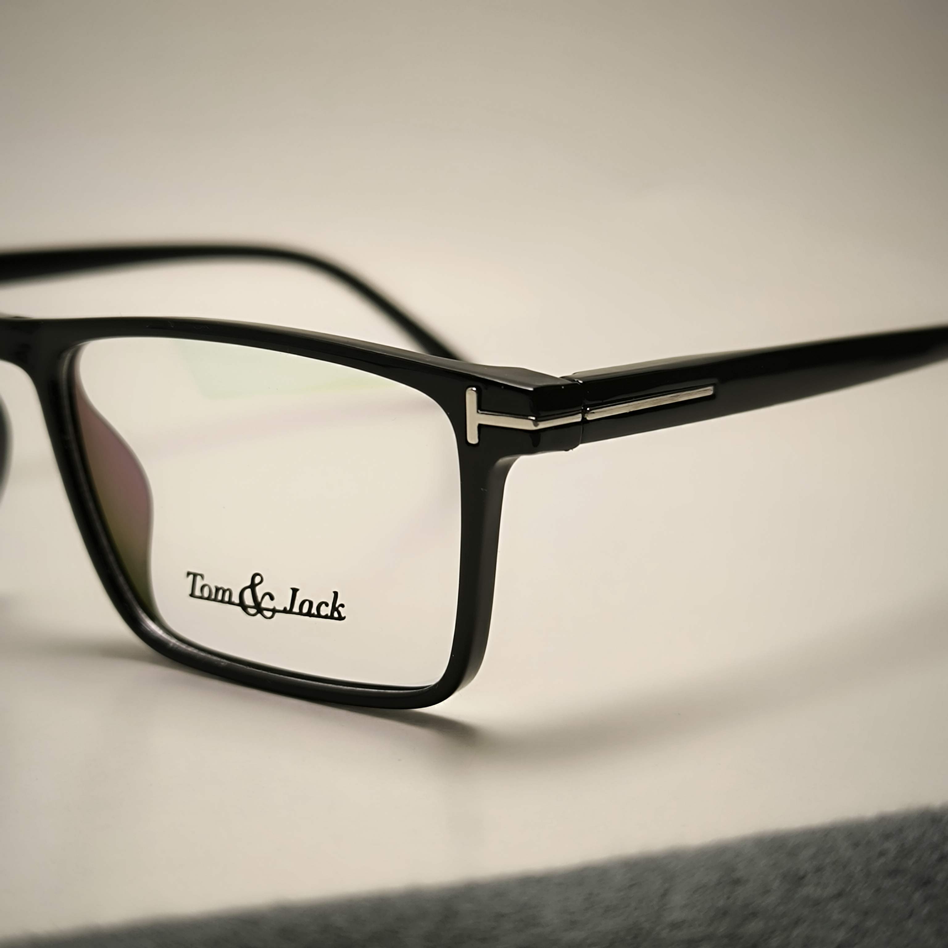 عینک طبی کائوچو مردانه TOM JACK کد 8011