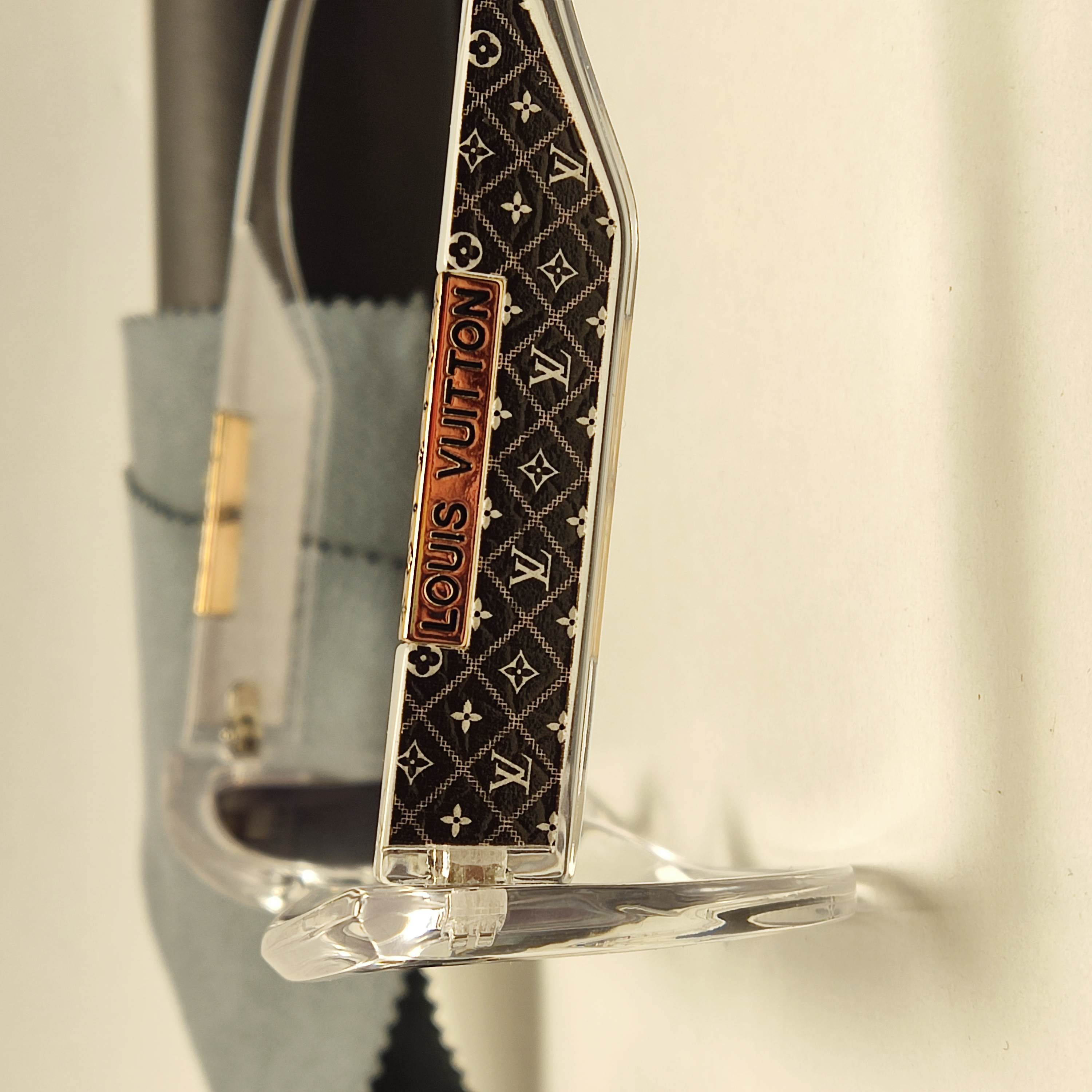عینک آفتابی پلاریزه زنانه LOUIS VUITTON کد 88001