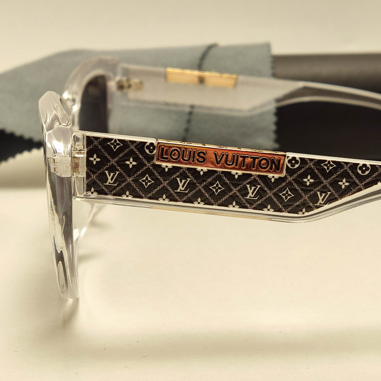 عینک آفتابی پلاریزه زنانه LOUIS VUITTON کد 88001