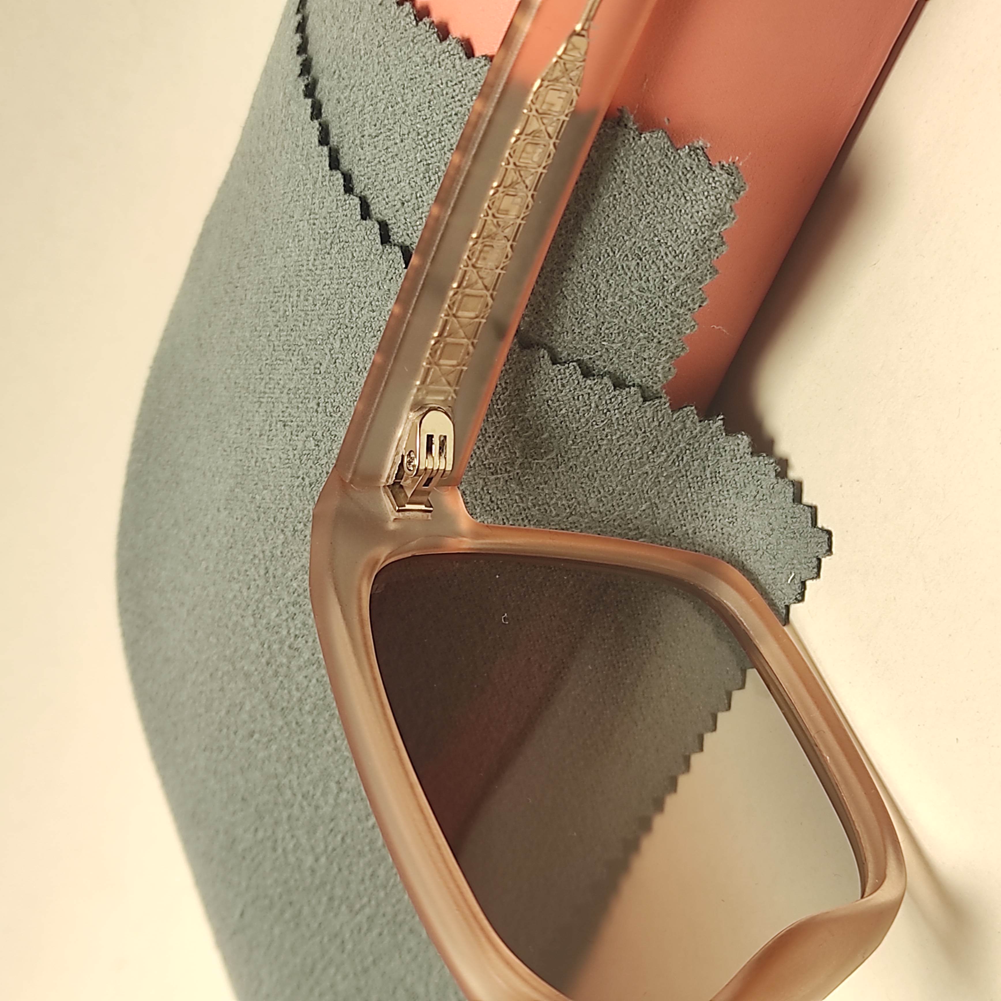 عینک آفتابی پلاریزه زنانه GUCCI کد 58212