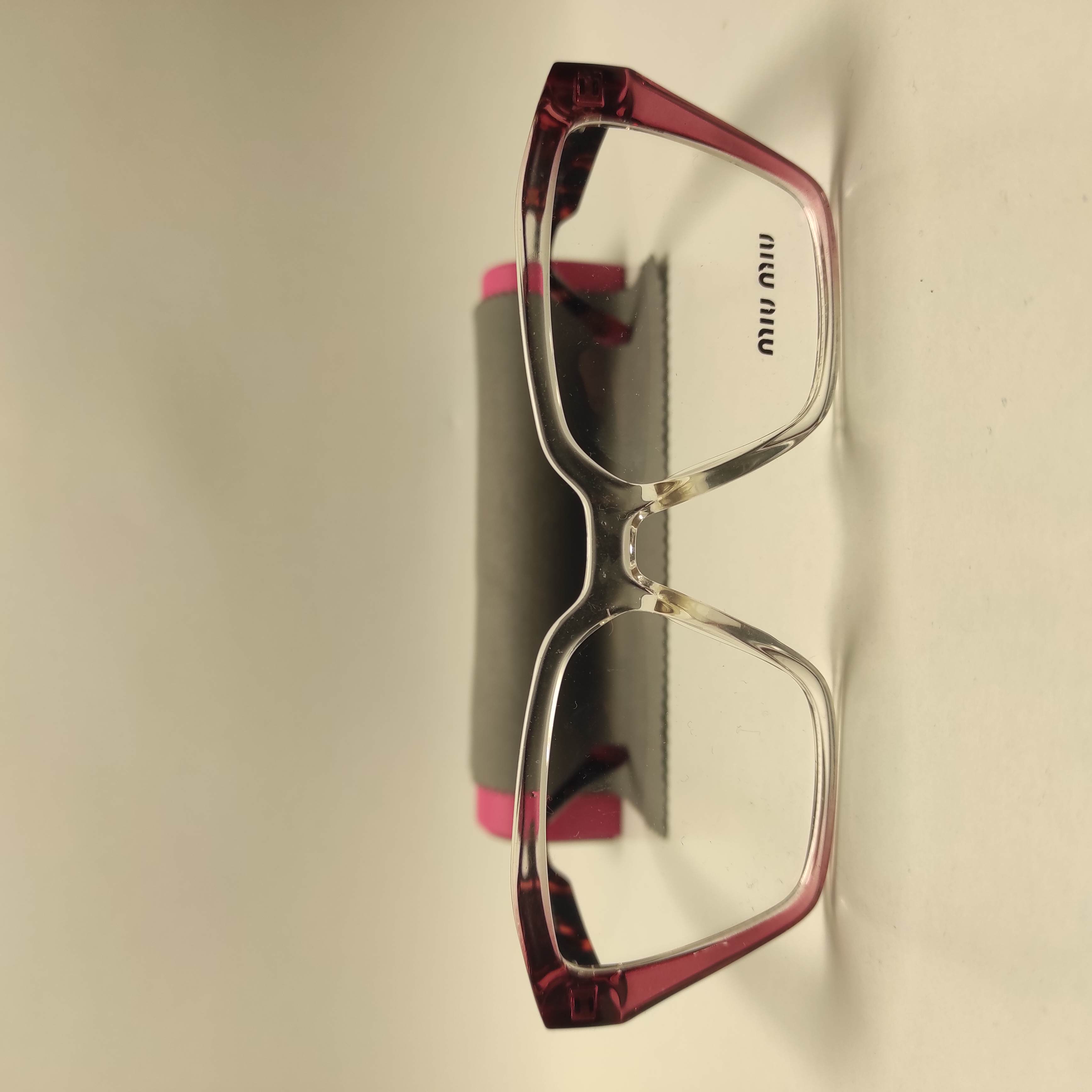 عینک طبی زنانه کائوچو اسیتیت برند MIU MIU کد 81901
