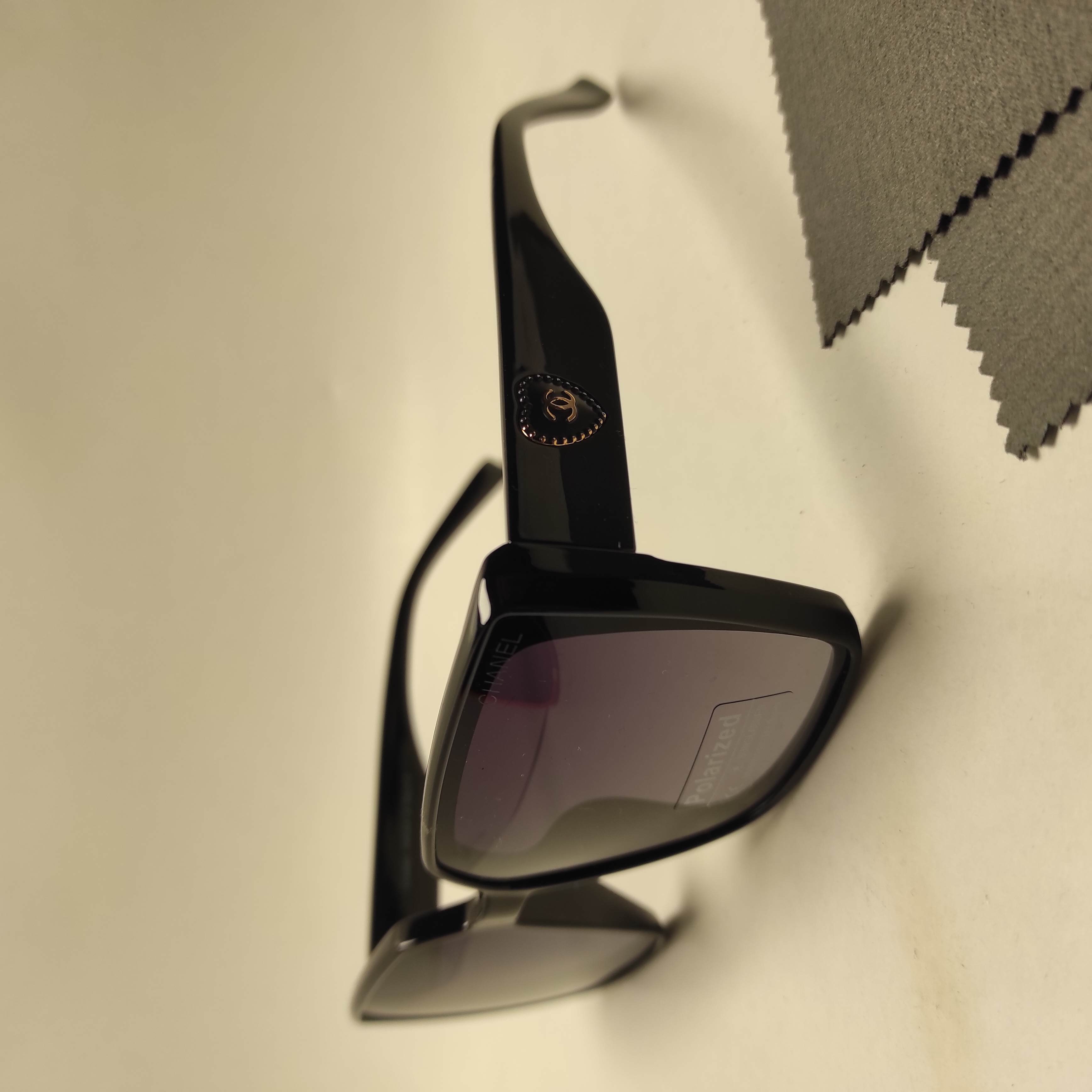 عینک آفتابی زنانه پلاریزه برند CHANEL کد 8806