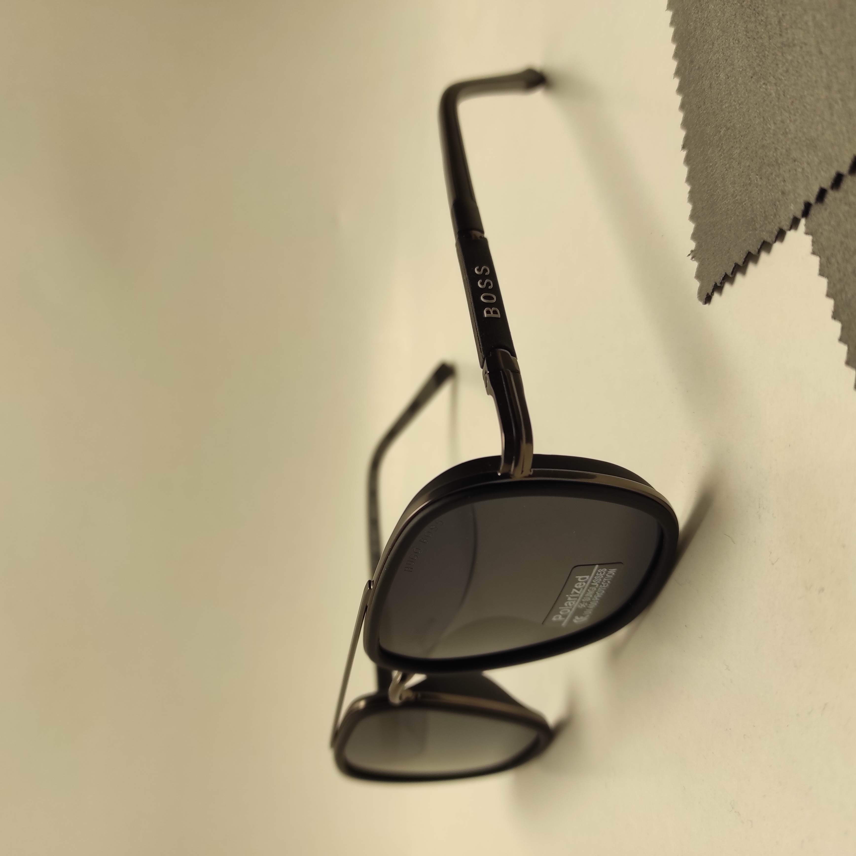 عینک آفتابی پلایزه مردانه HUGO BOSS کد P8164
