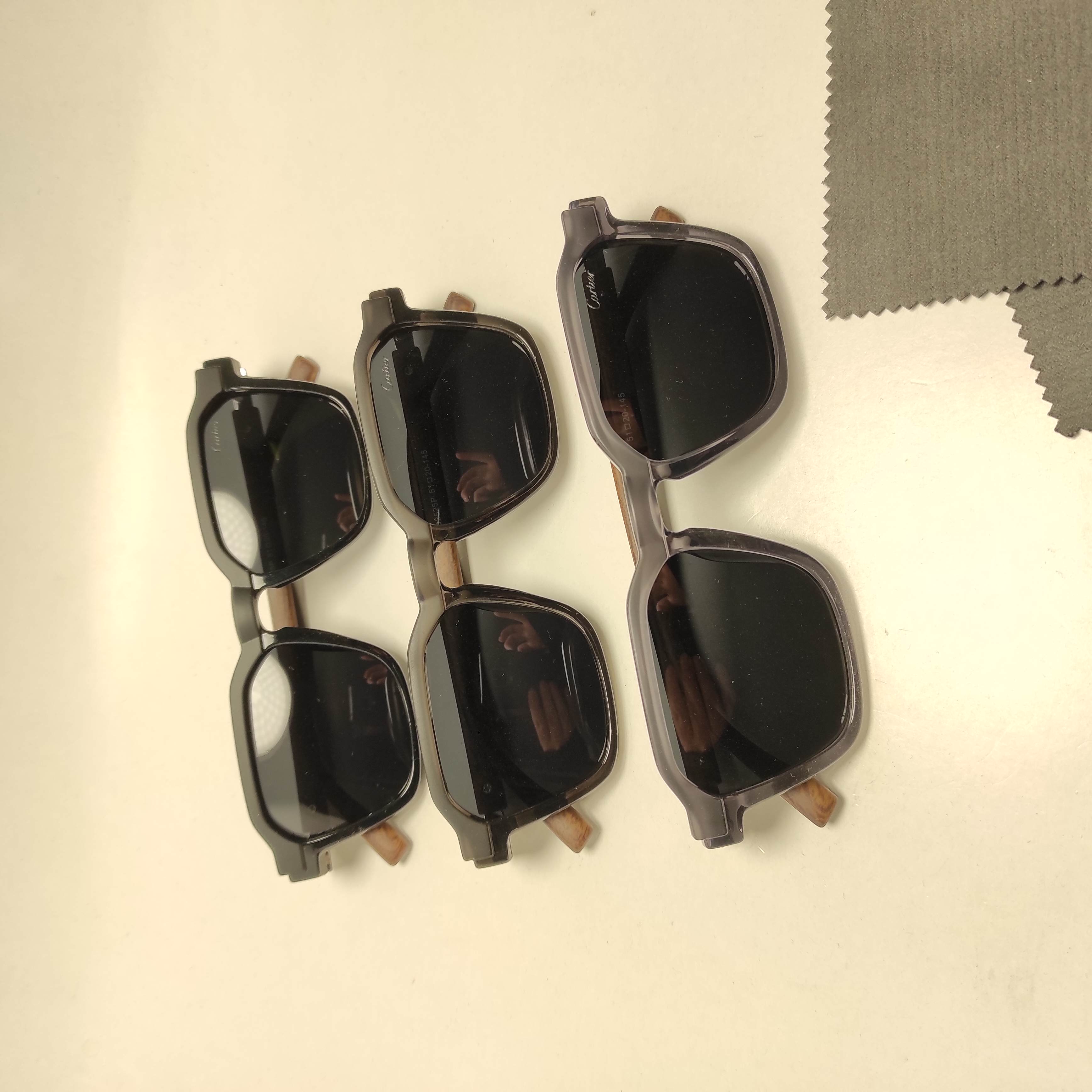 عینک آفتابی دسته چوب CARTIER کد 2525
