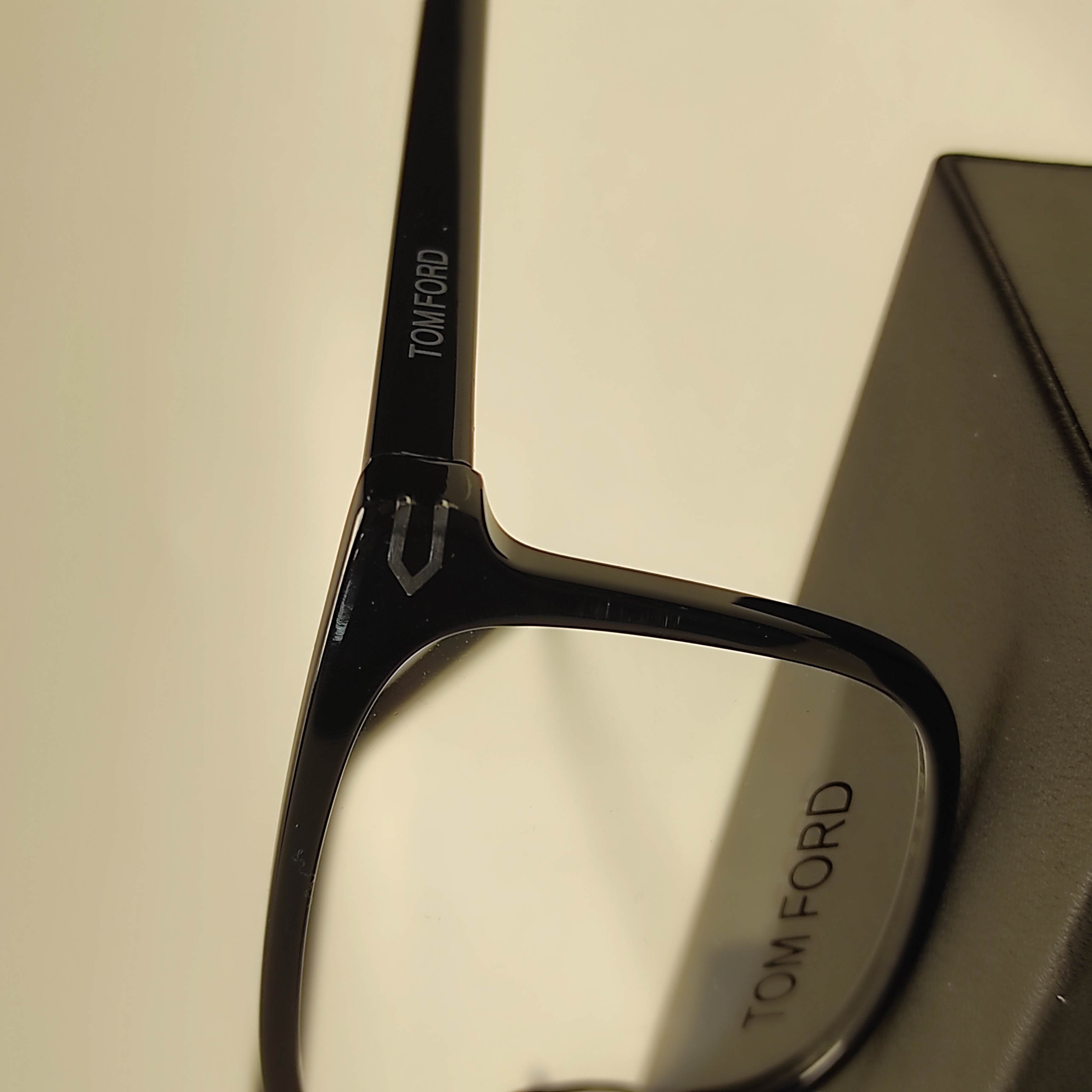 عینک کائوچو طبی اسیتیت TOM FORD کد 2648