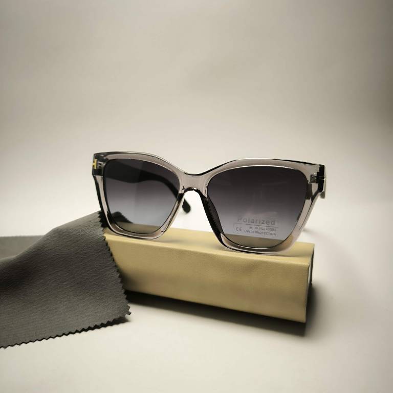 عینک آفتابی پلاریزه زنانه TOM FORD کد 8911