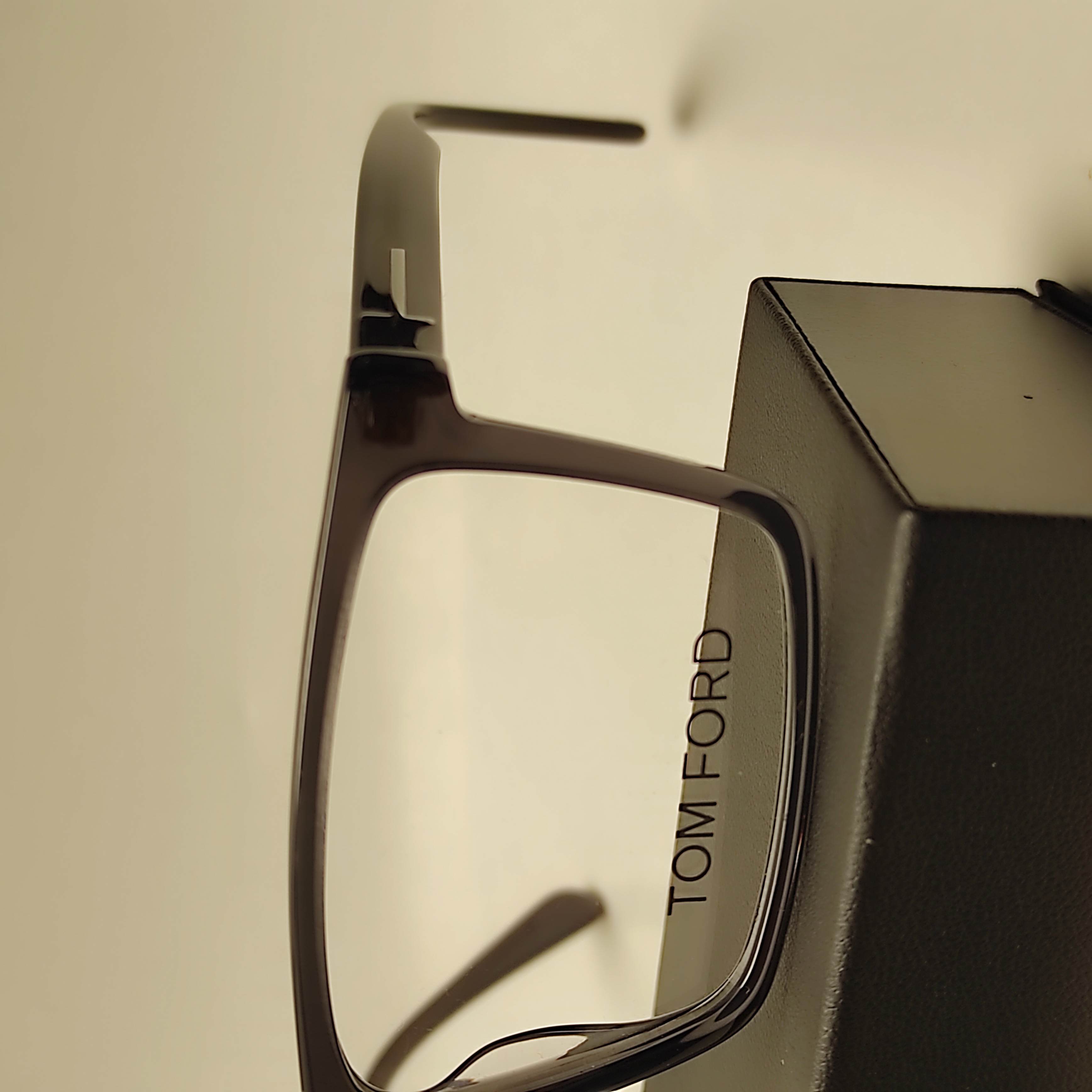 عینک طبی کائوچو مردانه TOM FORD کد 5836