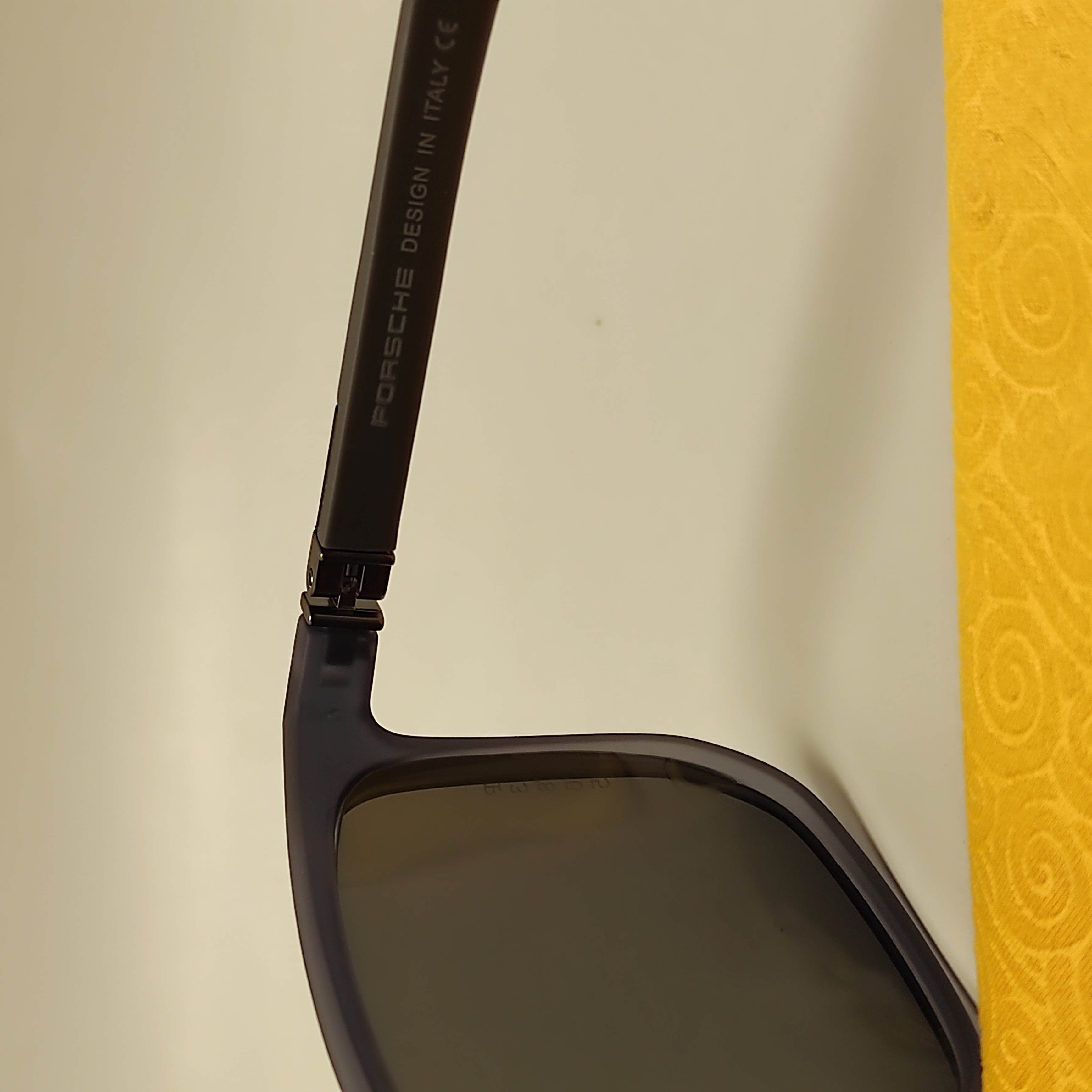 عینک آفتابی مردانه پلاریزه کائوچو PORSCHE DESIGN کد 3805