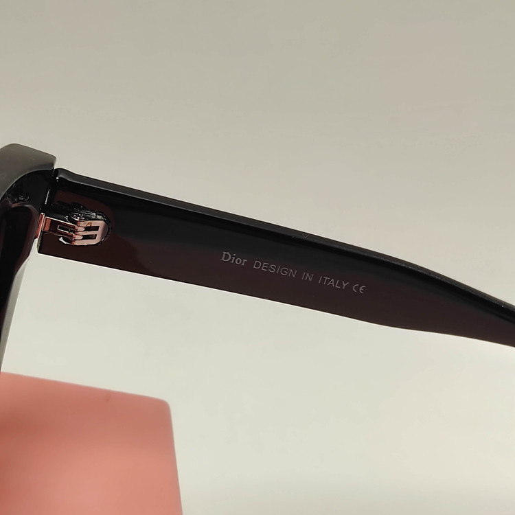 عینک آفتابی پلاریزه زنانه دیور Dior کد 8843 به همراه پک لوازم جانبی