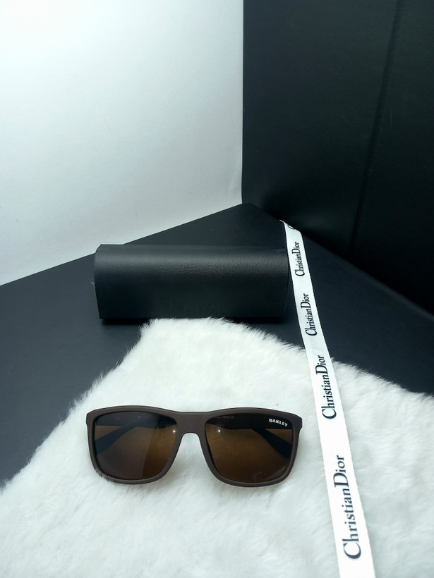 عینک آفتابی ورزشی اوکلی oakley مدل82842